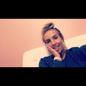 Meet your Posher, Mallory